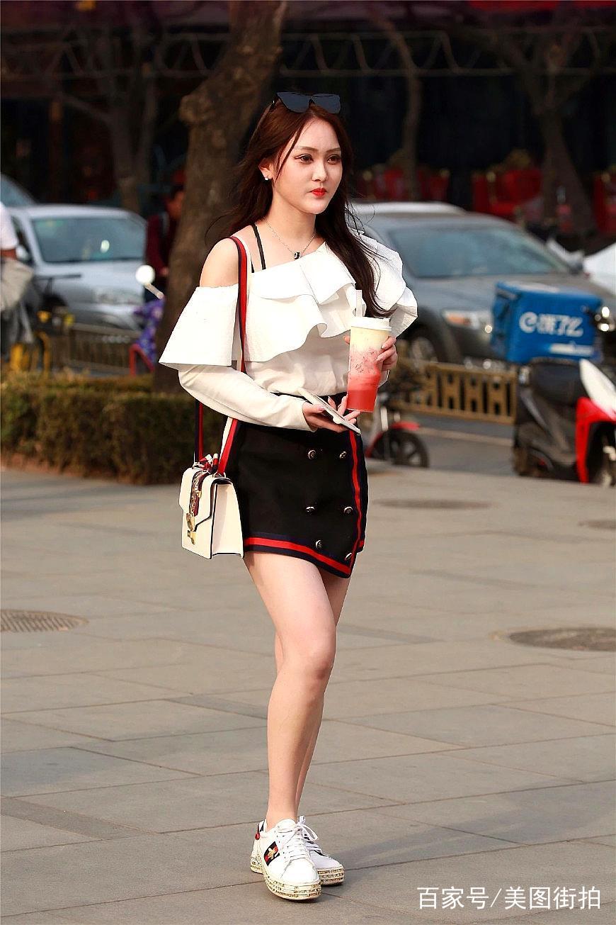 开云电竞_德甲-门将失误送礼+8分钟丢2球 多特惨遭绝杀1-2(图1) 开云电竞