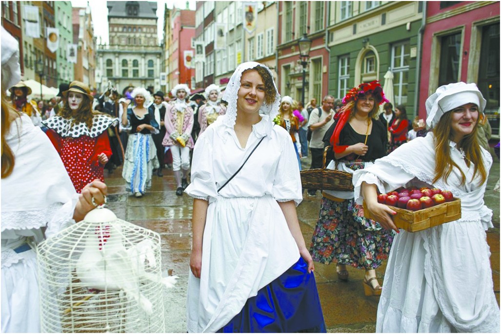 美国密苏里州数千人集会抗议白人警察枪杀无辜黑人青年|开云电竞官网(图1) 开云电竞官网